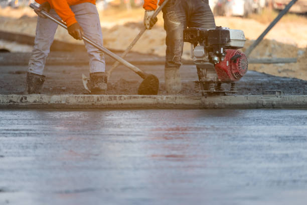 Best Concrete Sidewalk Installation  in Maple Grove, MN